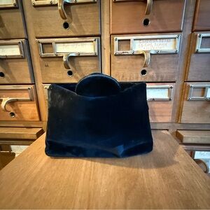 Jana Clutch Elegant Vintage Black Velvet Evening Bag